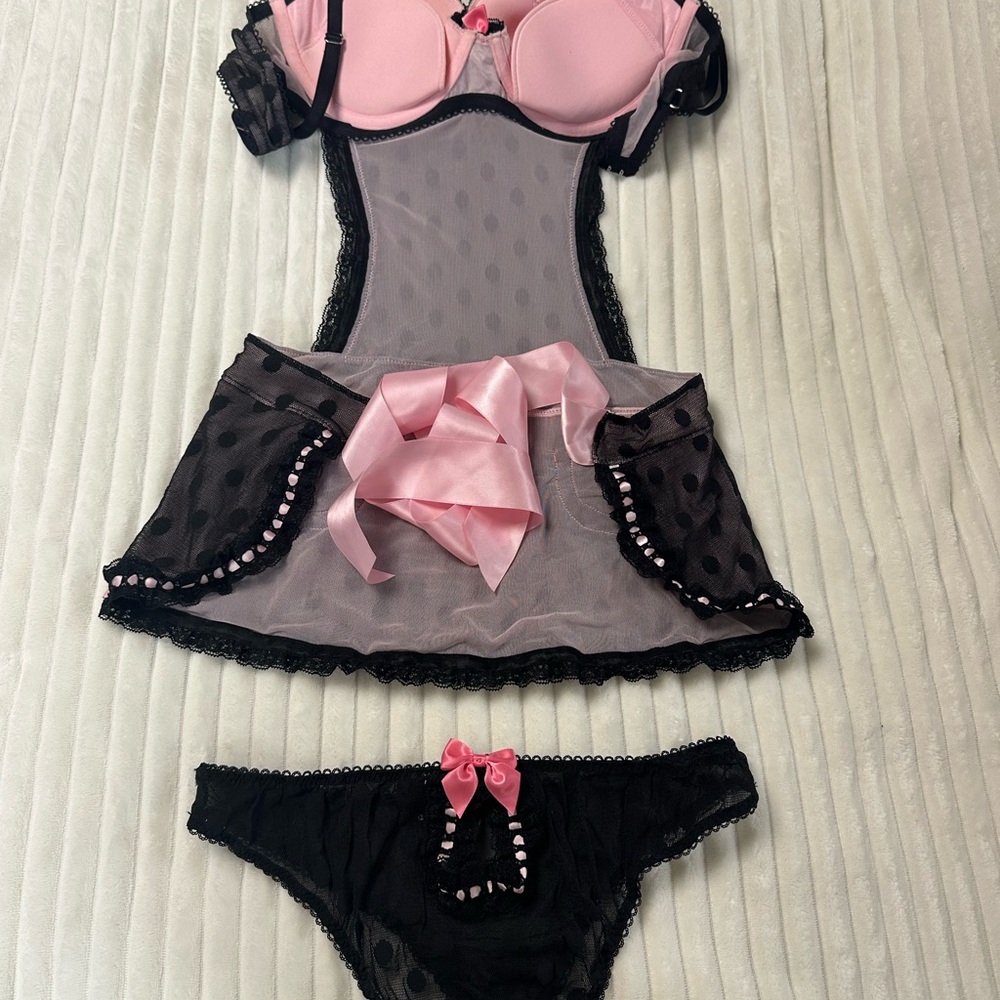 Victoria’s Secret Apron Black and Pink Polka Dot Lingerie Set - Picture 7 of 11